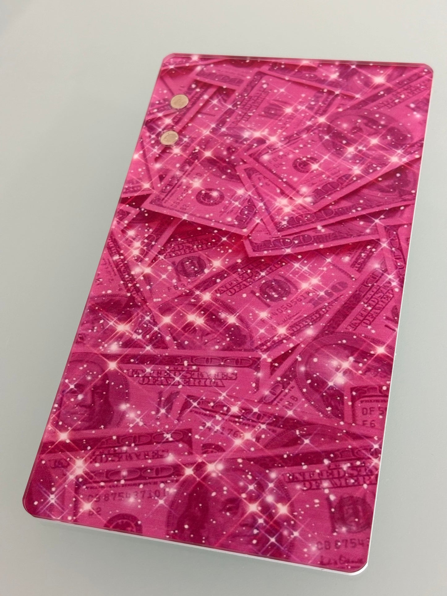 Lash tile with magnet